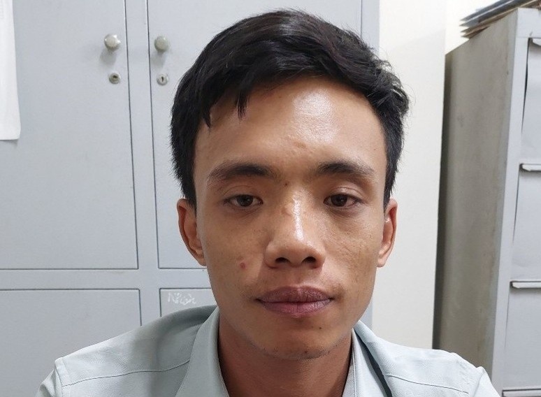 Chan tuong ga trai to chuc moi gioi ban dam trong nha nghi o Long An hinh anh