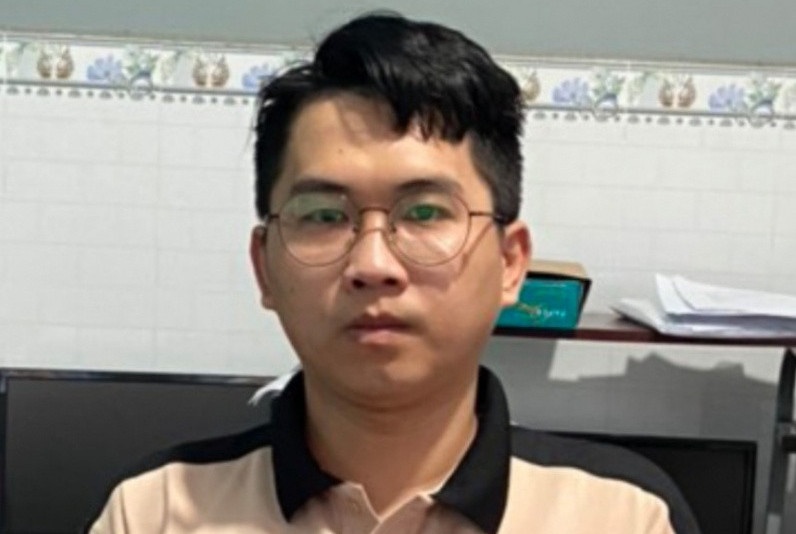 Tim bi hai vu nhan vien ngan hang chiem doat 5,5 ty dong choi tien ao hinh anh