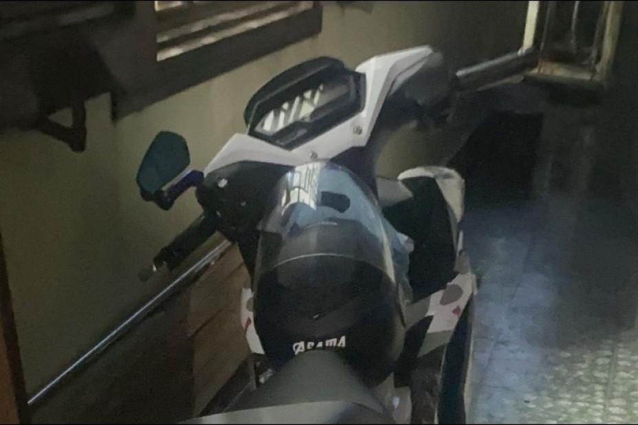 Gia vo di mua do nhau de trom xe cua em re hinh anh