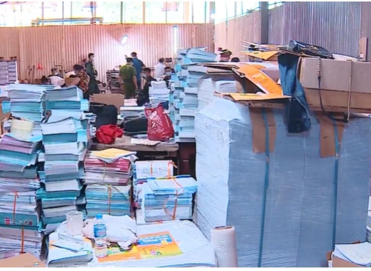 Can co che tai xu ly manh nan sach gia, sach lau hinh anh