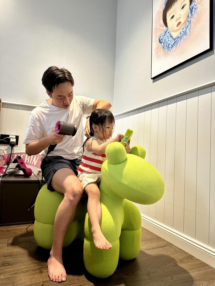 Dam Thu Trang,  con gai,  mao hiem. anh 2