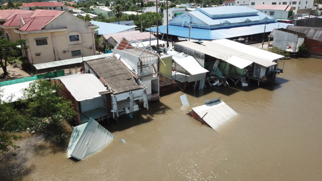 Lien tiep cong bo tinh huong sat lo khan cap o Vinh Long hinh anh