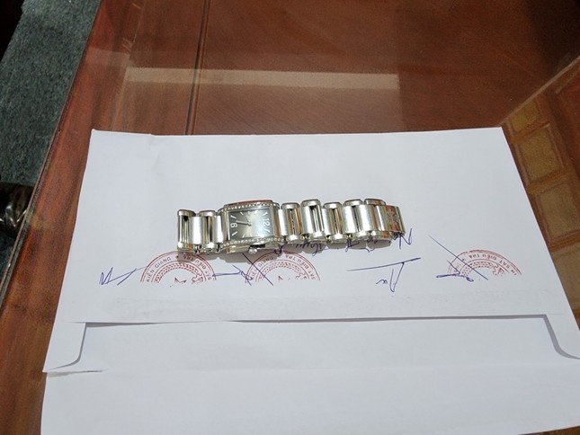 đồng hồ Patek Philippe ảnh 2 dong ho Patek Philippe anh 2
