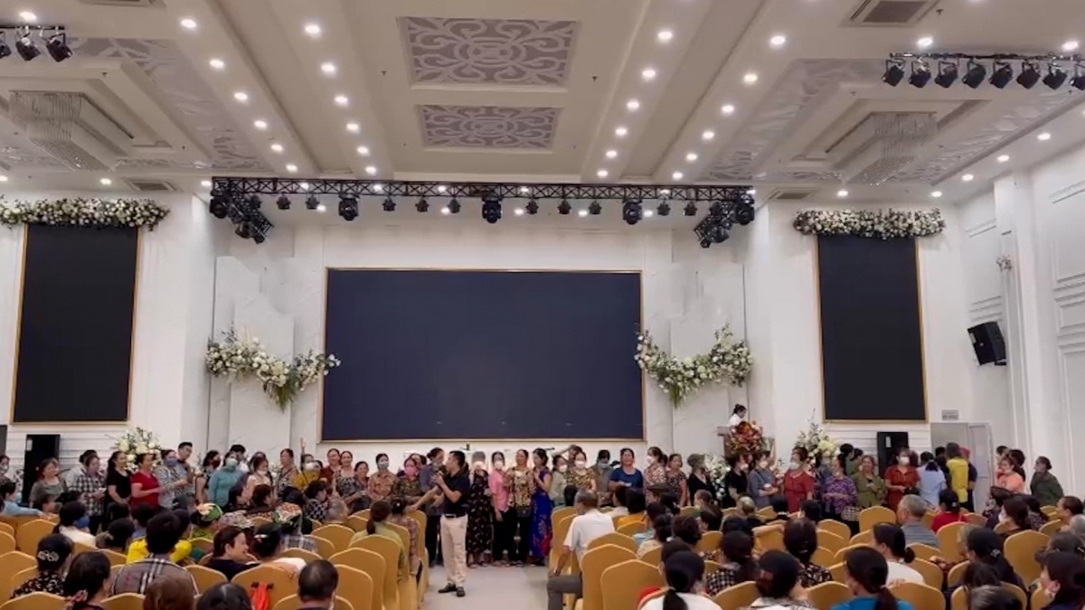 Ban hang gia cao,  lua dao. anh 2