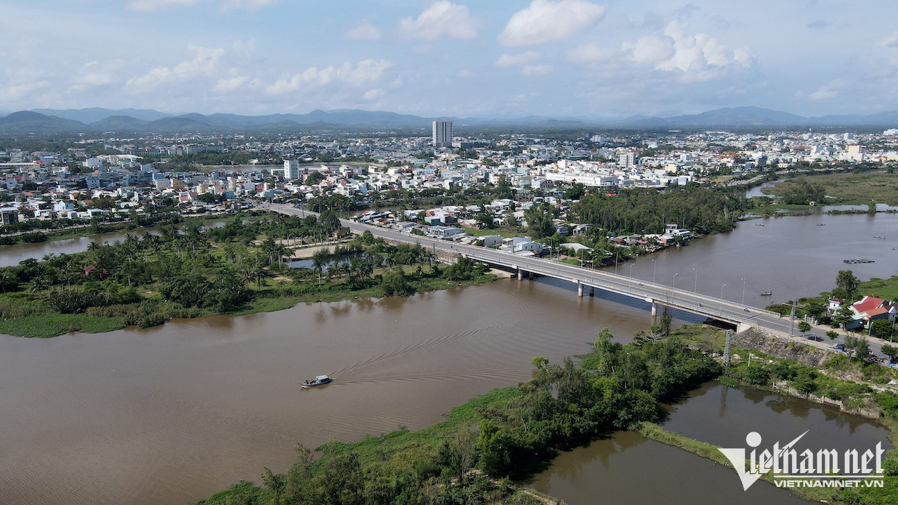 Tam dung tuyen dung anh 1