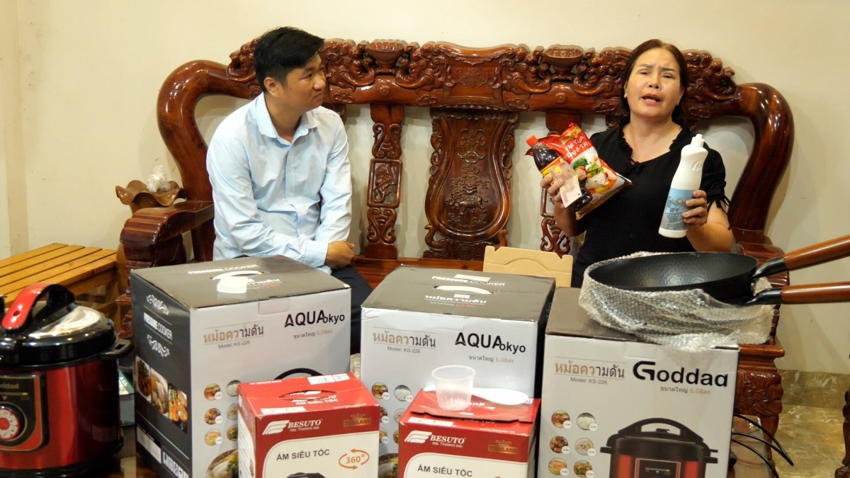 Chieu tro tang qua mien phi giang bay nguoi gia hinh anh