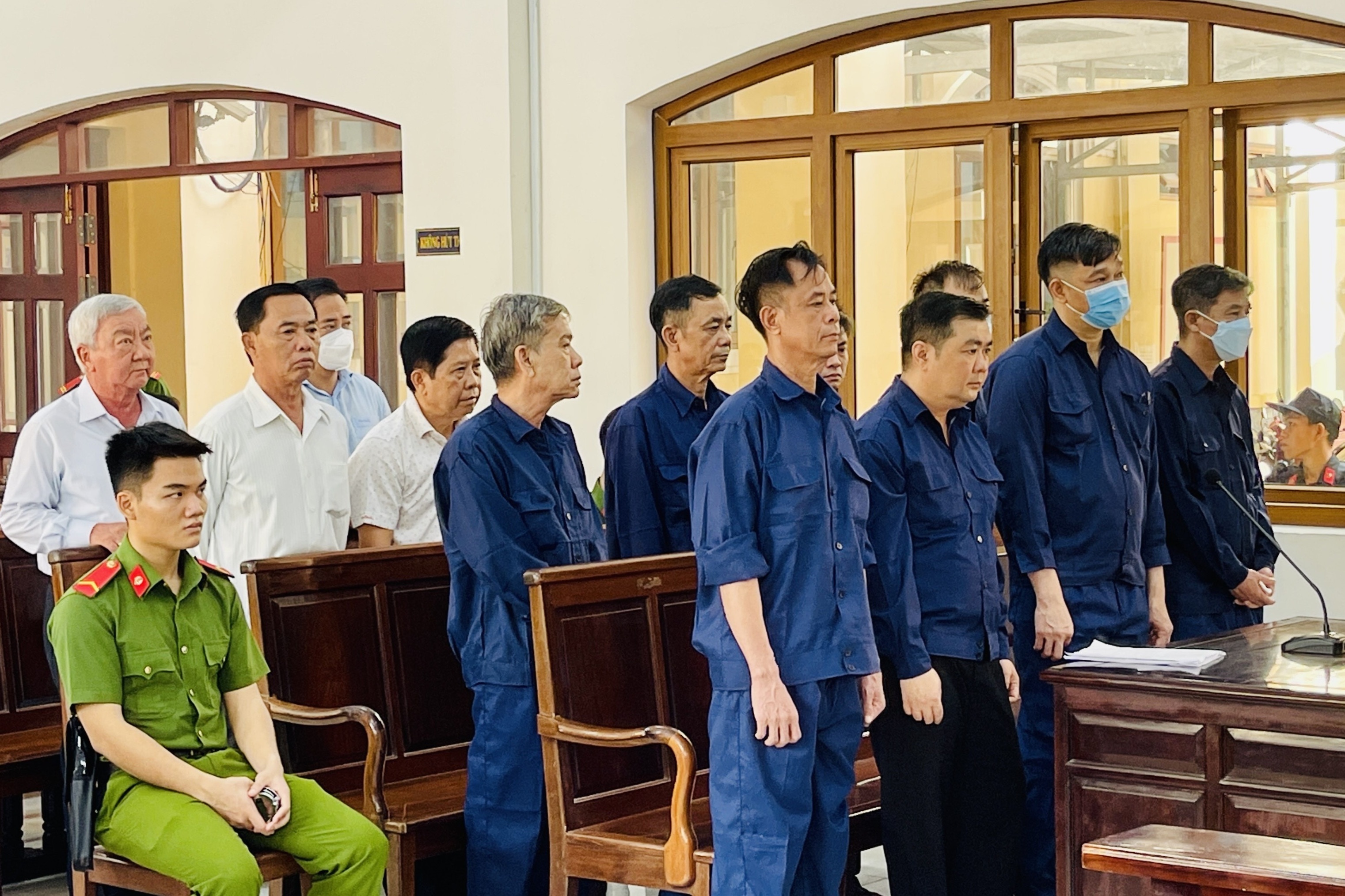 Tra ho so vu 12 cuu lanh dao Dong Nai bien dat cong thanh dat tu hinh anh