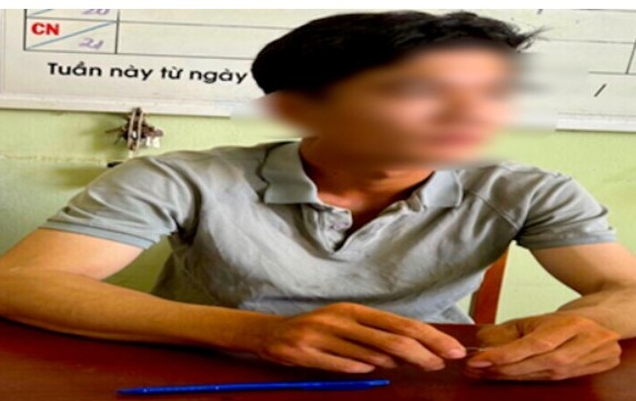 Quen ban trai qua mang xa hoi, co gai bi tong tien bang clip nhay cam hinh anh