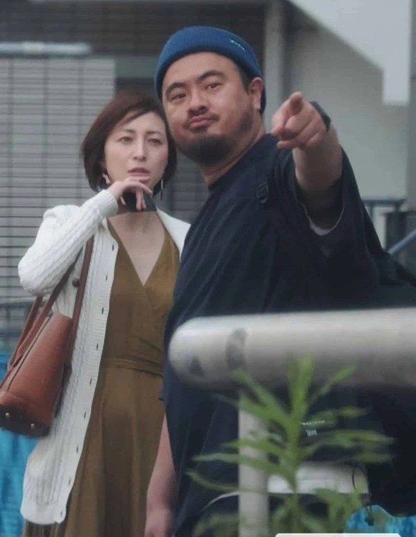 Doi song tinh ai hon loan cua ngoc nu 4 lan ngoai tinh hinh anh