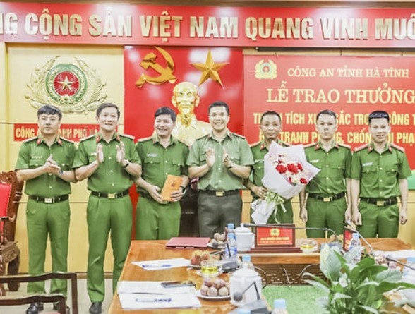 Thu loi bat chinh,  20 ty dong. anh 2