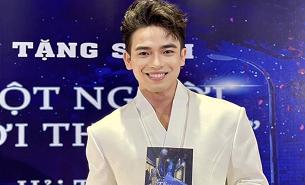 MC Hai Trieu ke ve chuyen tinh do vo trong quyen sach dau tay hinh anh