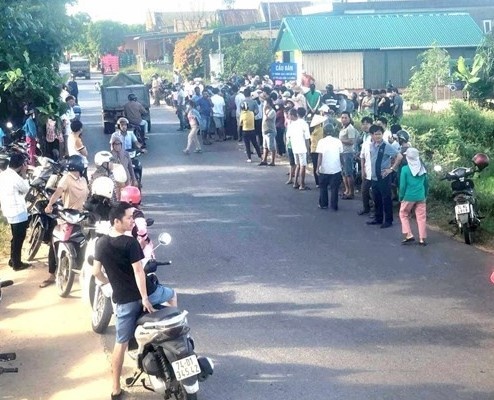 Phat hien thieu nu 18 tuoi tu vong duoi muong nuoc hinh anh