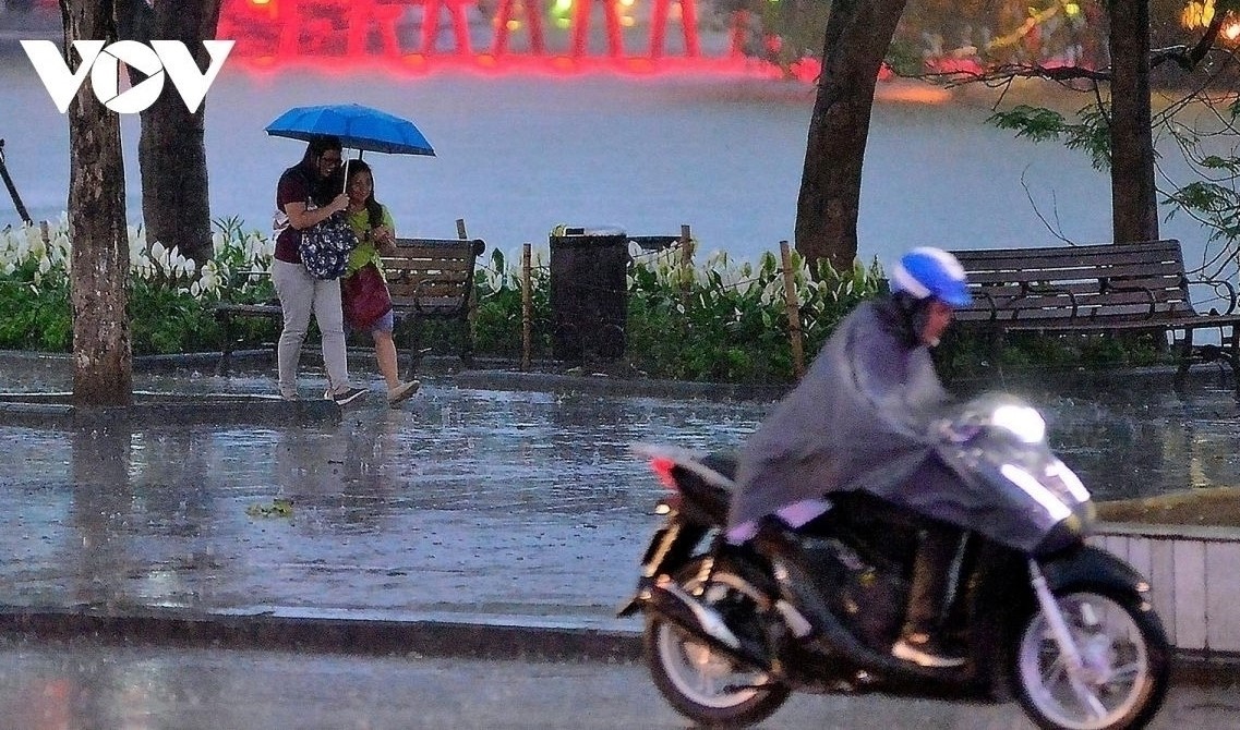 Thoi tiet 3/7: Mua dong dien rong o nhieu noi trong ca nuoc hinh anh