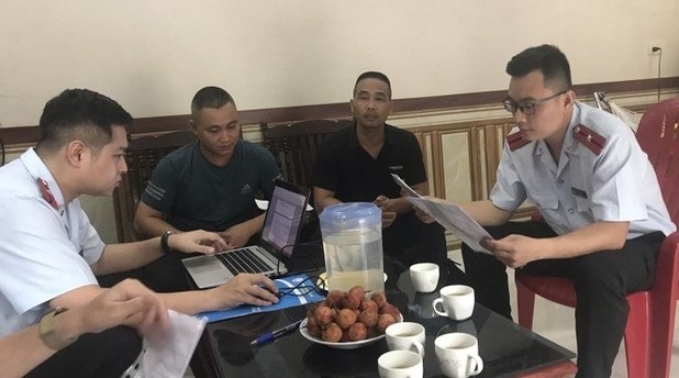 Hang loat doanh nghiep buu chinh co dau hieu vi pham hinh anh