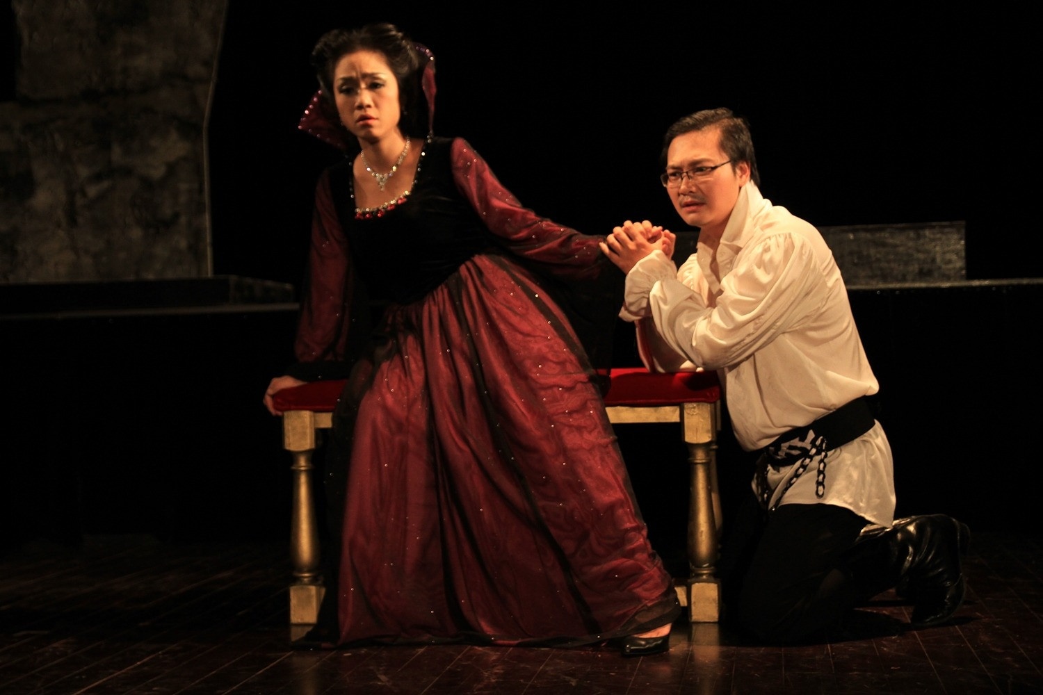 'Dot duoc' di tim nha phe binh van hoc, nghe thuat hinh anh