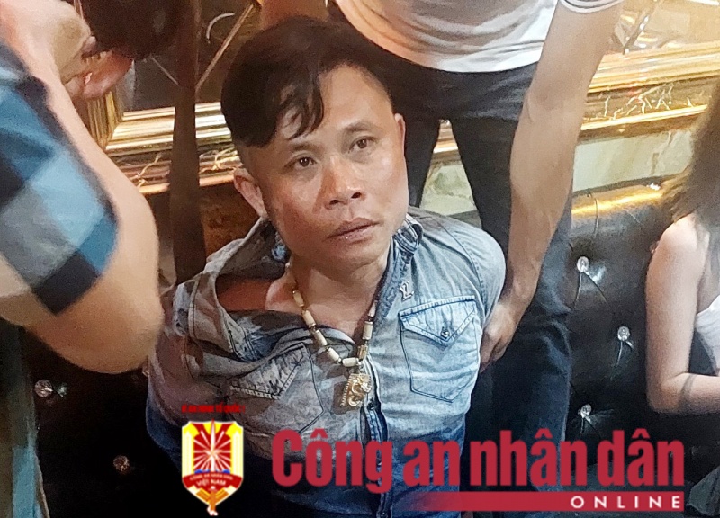 Huy hoai tai san,  bat tam giam. anh 1