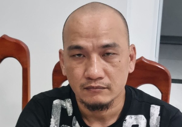 Lap 5 cong ty de mua ban tai khoan ngan hang hinh anh