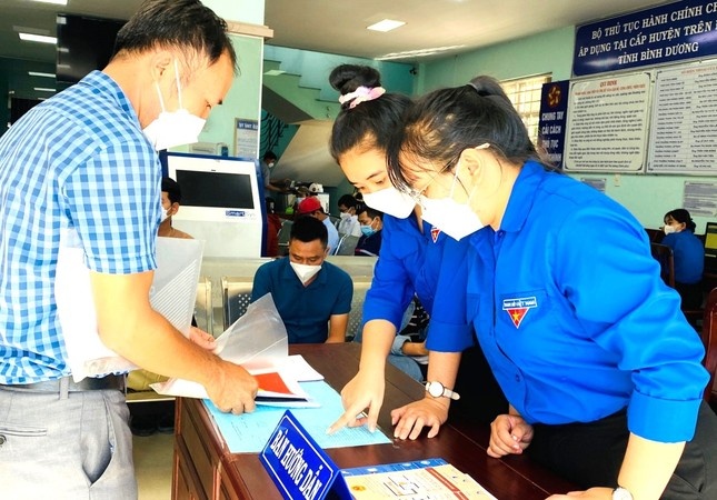 Ly do Binh Duong tam dung mo hinh bi thu kiem chu tich hinh anh