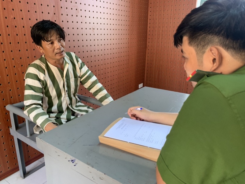 Mau thuan tinh ai. anh 1