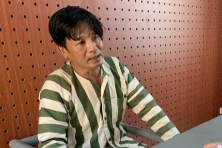 Tuoi xang dot nguoi yeu vi mau thuan khi di lam xa hinh anh