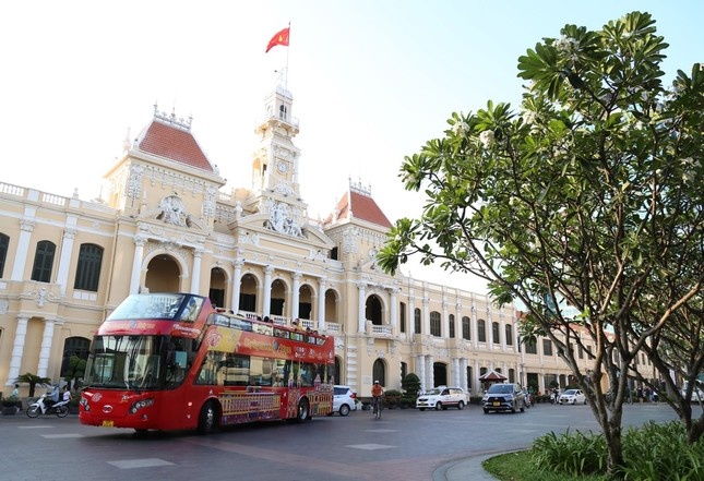 Chi gan 190 ty dong cai tao tru so tram tuoi cua HDND va UBND TP.HCM hinh anh