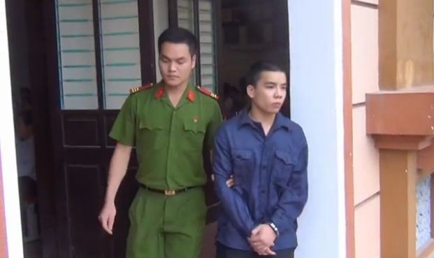 Ngoi tu vi 'sung suong' voi be gai 13 tuoi hinh anh