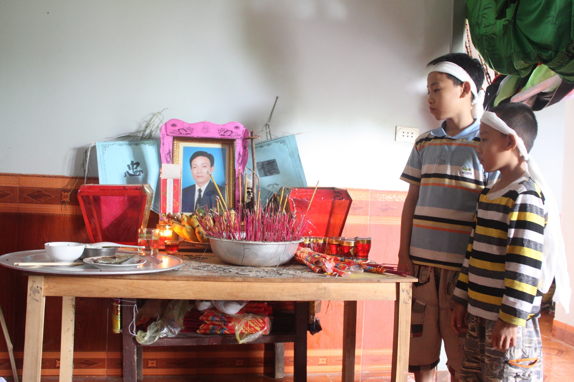 Noi dau gia dinh chu re chet tai nha co dau hinh anh