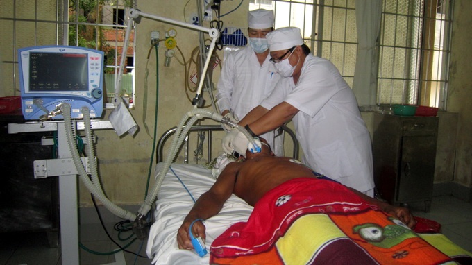 Ngo doc khi, 2 nguoi chet, 3 nguoi nguy kich hinh anh