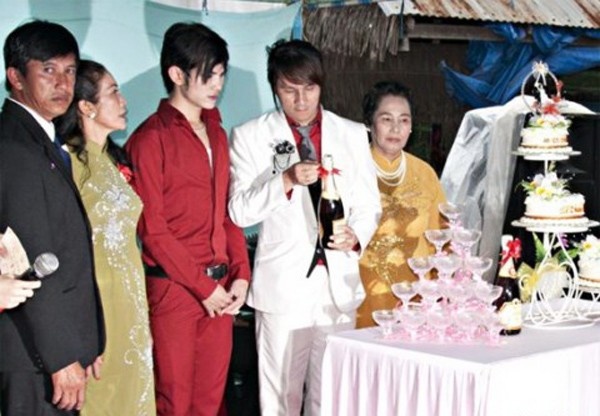 Chuyen ly hon cua nguoi dong tinh hinh anh