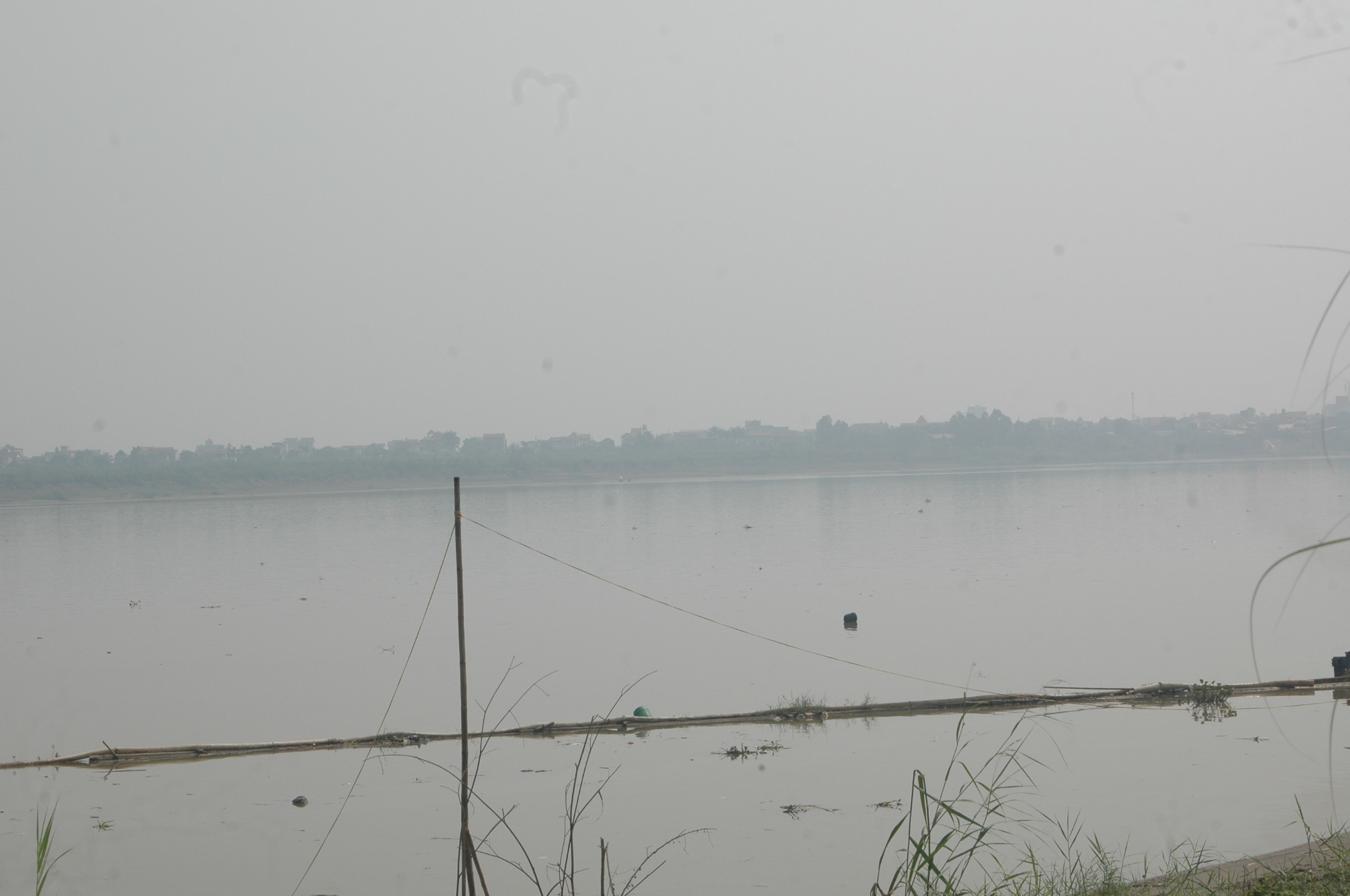 Phat hien thi the nan nhan xau so duoi cau Thanh Tri hinh anh