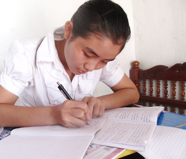 Co hoc tro ngheo va uoc mo tro thanh cong an hinh anh