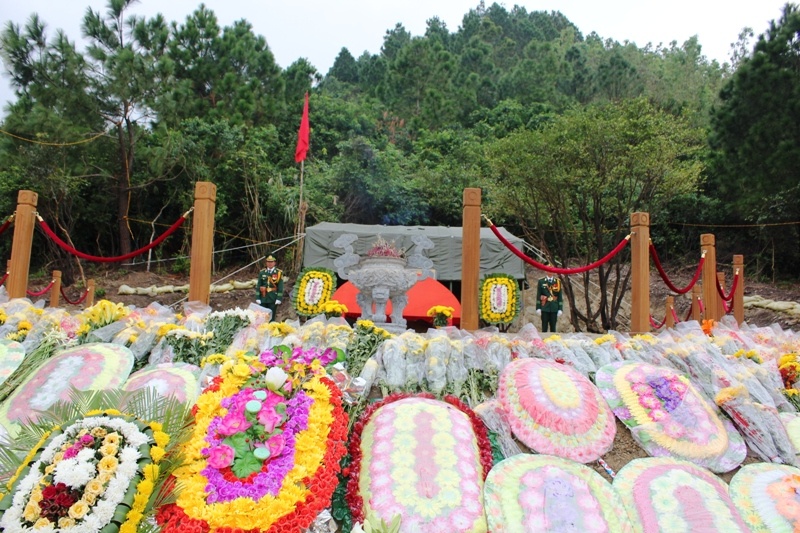 Chuyen chua ke ve tieu doi dac biet bao ve mo Dai tuong hinh anh