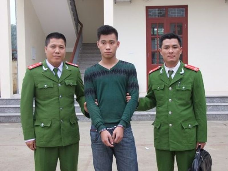 Hung thu ha sat vo su khai ra dong pham hinh anh