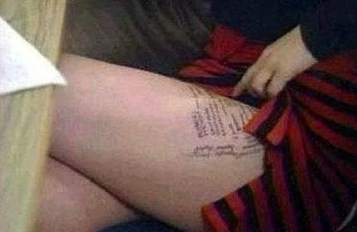 Nu sinh co tinh ven vay sieu ngan de... quay bai hinh anh