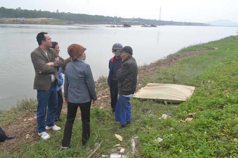 Phat hien xac nu gioi duoi chan cau hinh anh