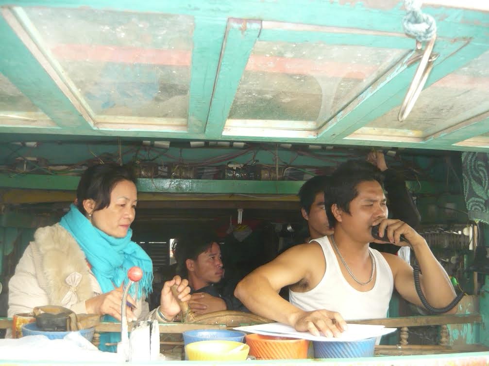 2 nguoi song sot ky dieu trong vu dam tau o Nghe An hinh anh