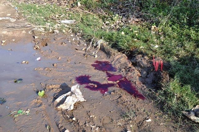 O to tai dam xe may giua dem khuya, 2 nguoi thuong vong hinh anh