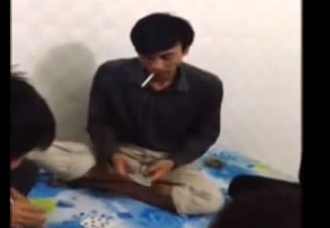 Giam doc bi lo clip danh bac: 'Toi bi ke gian ham hai' hinh anh