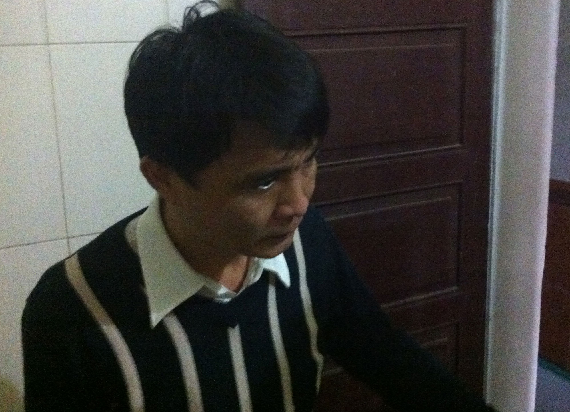 Can bo toa di buon 'hang trang' hinh anh