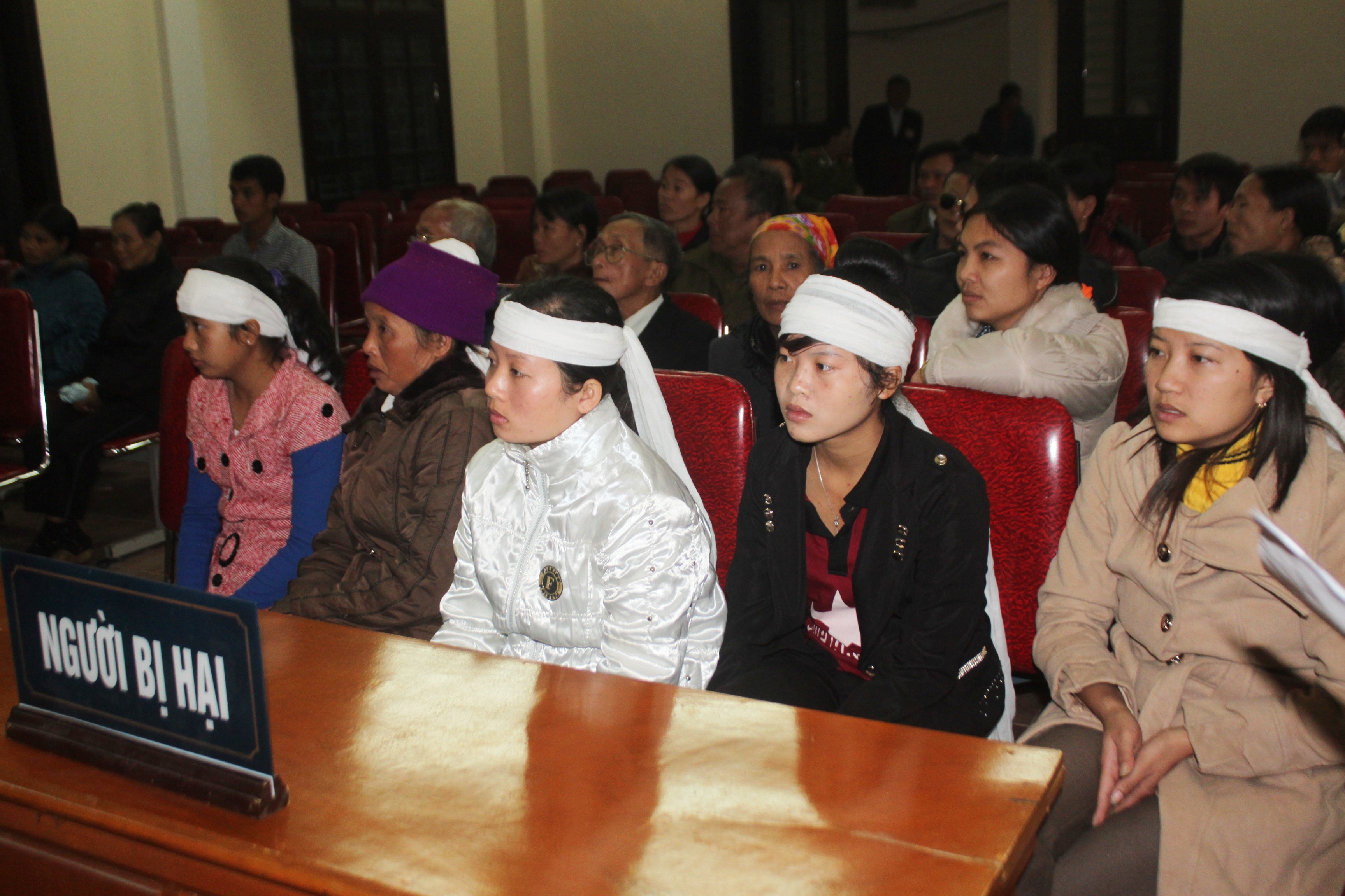 Xu nguoi dan ong danh chet cong an xa tai dam cuoi hinh anh