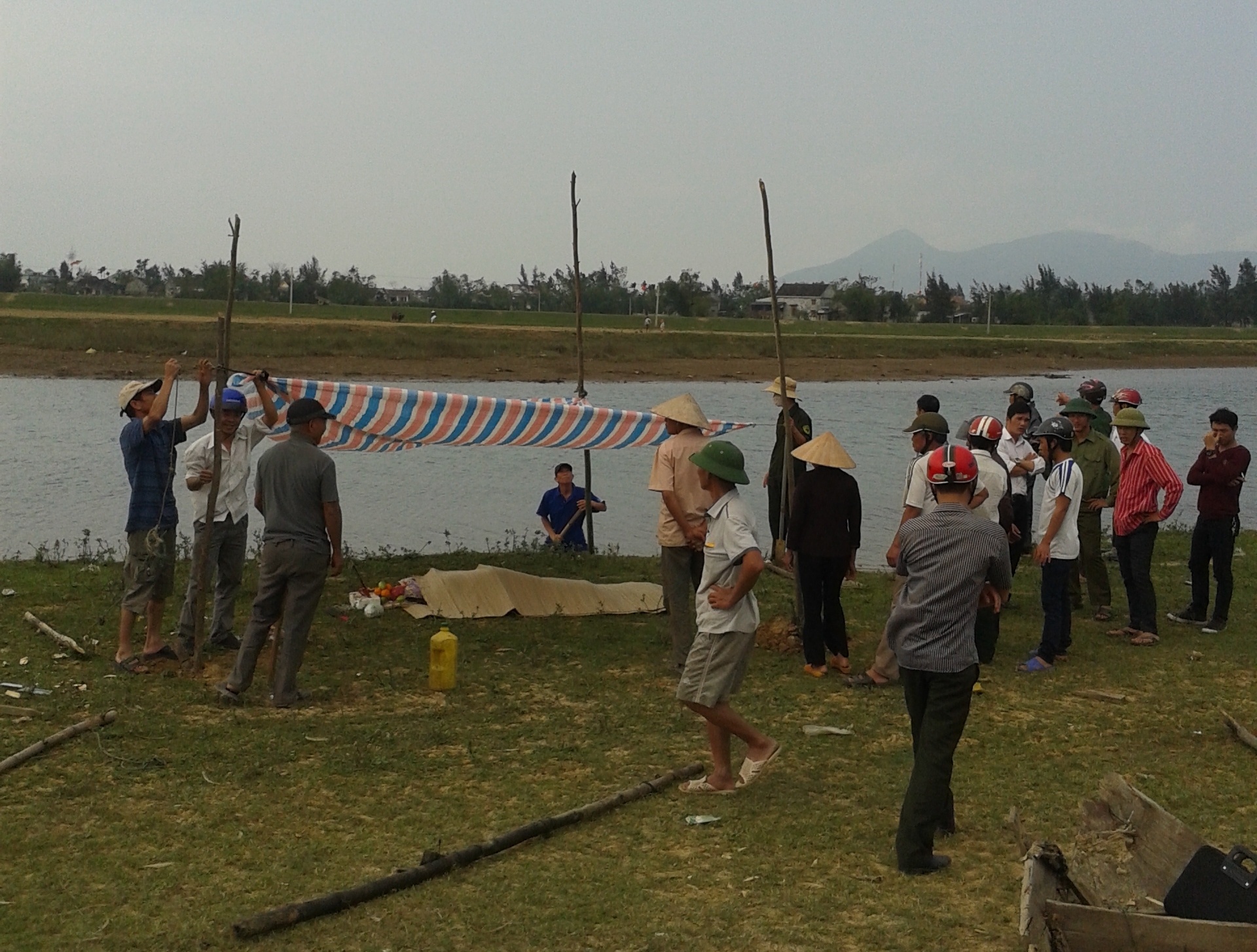 Thi the nu gioi co nhieu vet bam troi song hinh anh