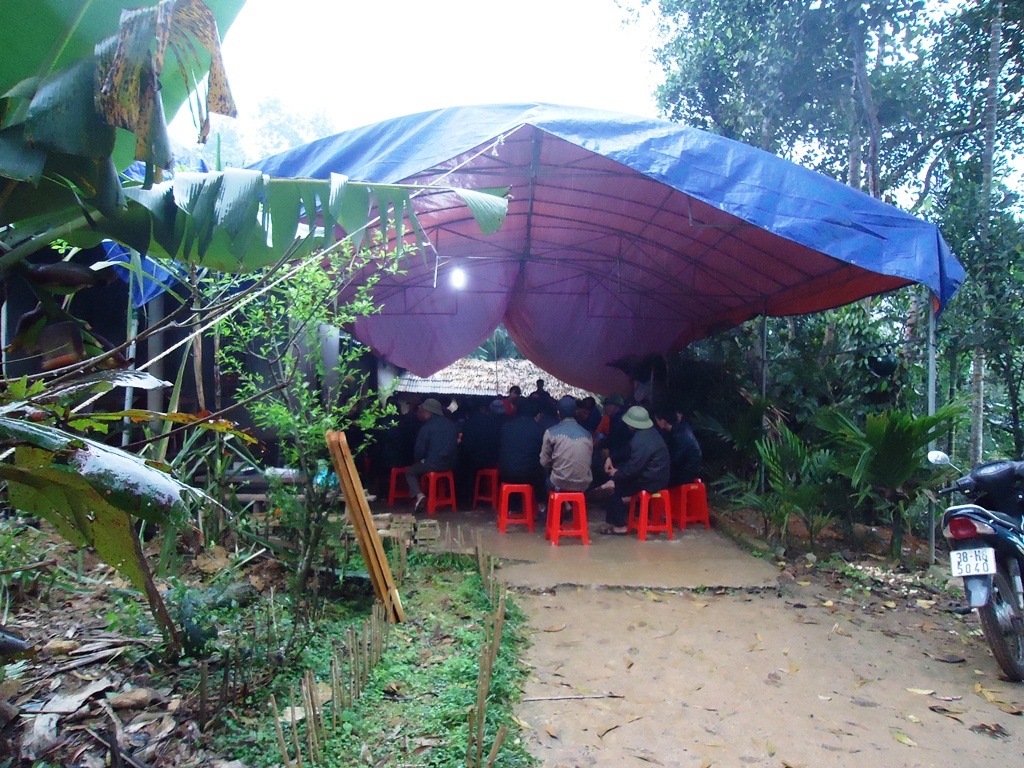 Tho dien bi giat chet khi dang sua may bom hinh anh