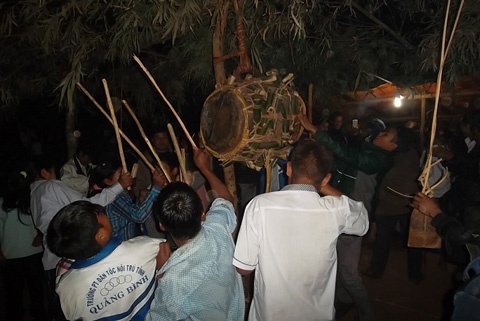 Le hoi ‘ngoai tinh hop phap’ o Viet Nam hinh anh