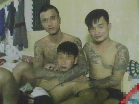 Hoc vien tung anh 'tu suong' xam tro day minh len mang hinh anh