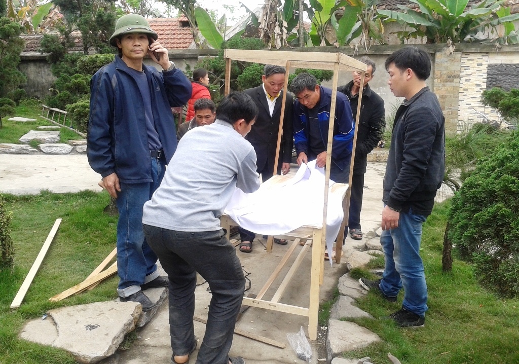 Vo nan nhan vu sap cong 'nghi chong va con van dang ngu' hinh anh