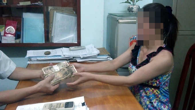 Mo thung loa ve chai, nguoi phu nu Sai Gon thay 5 trieu Yen hinh anh