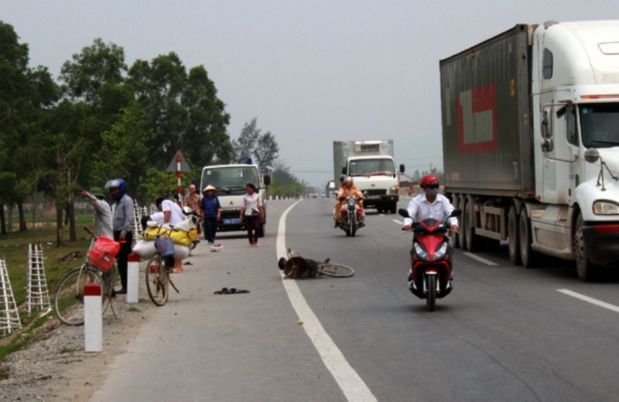 x Hiện trường vụ tai nạn.