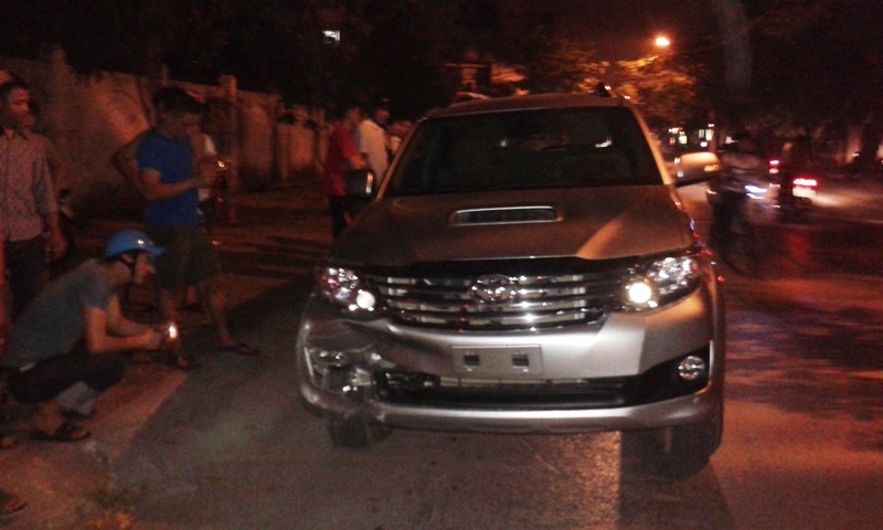 Tai xe say xin gay tai nan lien hoan roi bo chay hinh anh