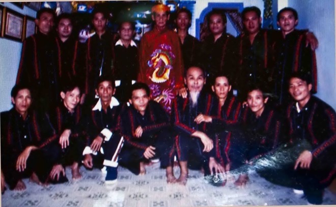 Đội mai táng Phước Thiện - Oanh Lập