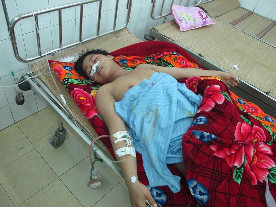 Bị cáo Tú khi đang nằm điều trị tại bệnh viện đa khao tỉnh Nghệ An.